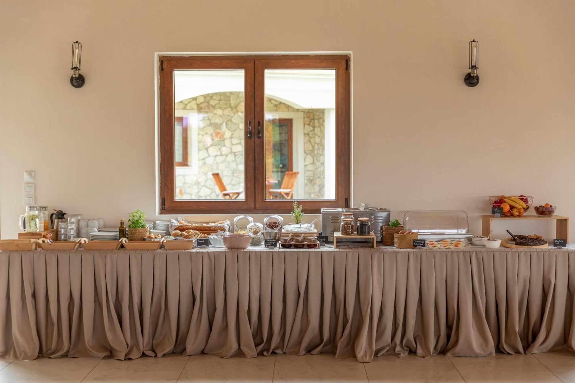 Erikousa Palace Ereikoussa Buitenkant foto